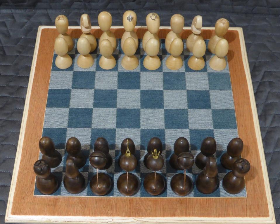 Ovoid wooden chess set
